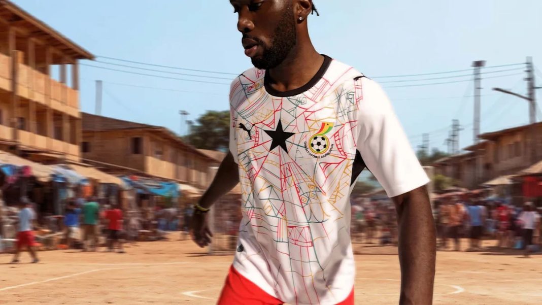 Ghana onthult WK 2026-voetbaltenues: details over ontwerp, prijzen en beschikbaarheid (Photo by: yimg.com)