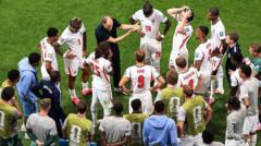 Hielpen de hydratiepauzes Engeland aan een comeback tegen DR Congo? (Picture by: ichef.bbci.co.uk)