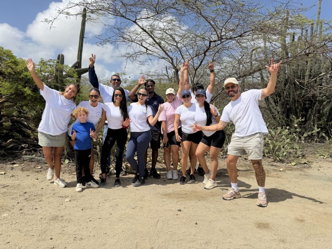 Iberostar ondersteunt 'Dia Nacional pa Cuida Aruba' met vrijwilligers (Picture by: 24ora.com)