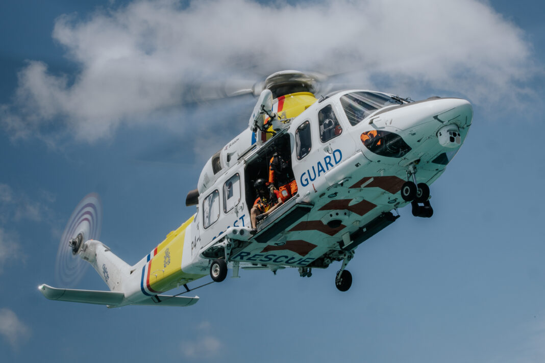 Kustwacht helpt gewonde Nederlandse toerist op Christoffelberg (Picture by: extra.cw)