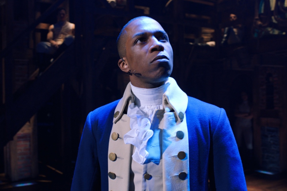 Leslie Odom Jr. keert terug op 'Hamilton' na onverwachte afwezigheid (Picture by: variety.com)