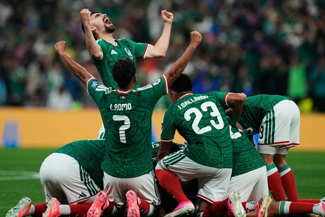 Mexico geeft Rolex-horloges terug aan contentmaker om FIFA-regels te respecteren (Photo by: yimg.com)