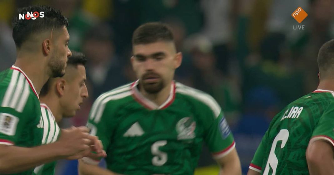 NOS zendt tweede helft van WK-wedstrijd Mexico tegen Ecuador uit op NPO (Photo by: npo.nl)
