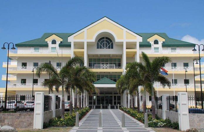 ODM roept bedrijven Sint Maarten op tot herziening orkaan noodplannen (Picture by: 721news.com)
