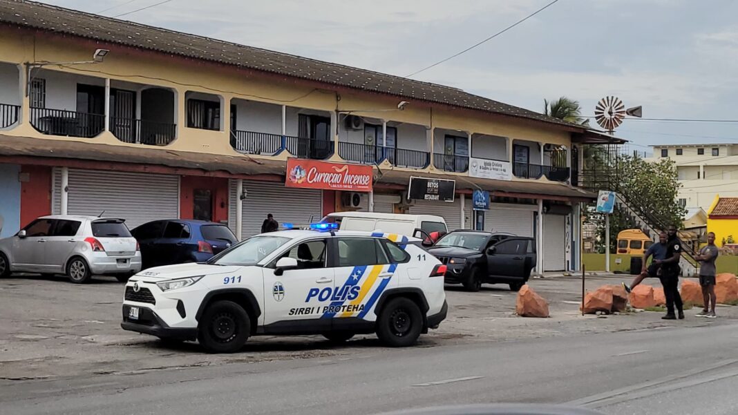 Politie arresteert 20-jarige verdachte schietincident Curaçao (Picture by: extra.cw)