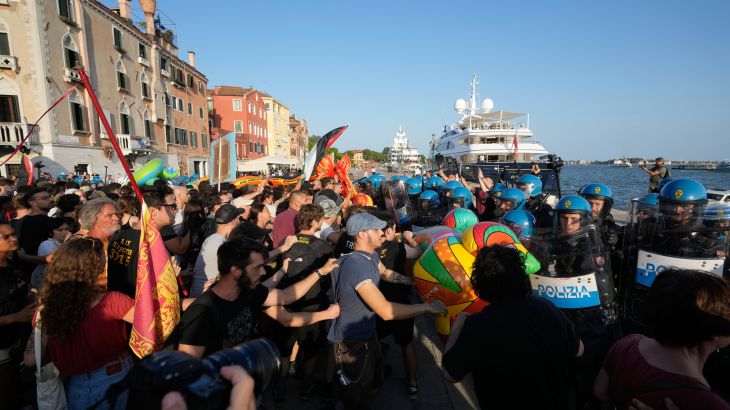 Protesten in Venetië tegen Amerikaanse ambassadeur en zijn superjacht (Picture by: aljazeera.com)