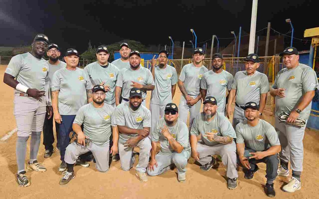 Softbalteam De Palm Tours neemt deel aan Copa Santa Cruz 2026 (Picture by: 24ora.com)