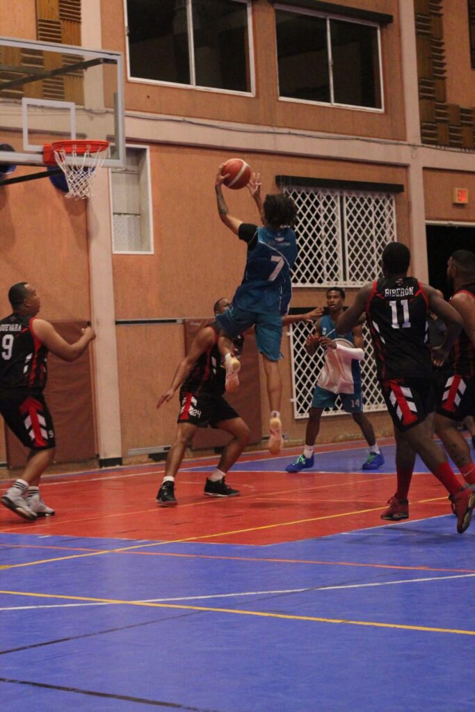 Spartacus en OTF zegevieren in Balling 7 (Picture by: extra.cw)