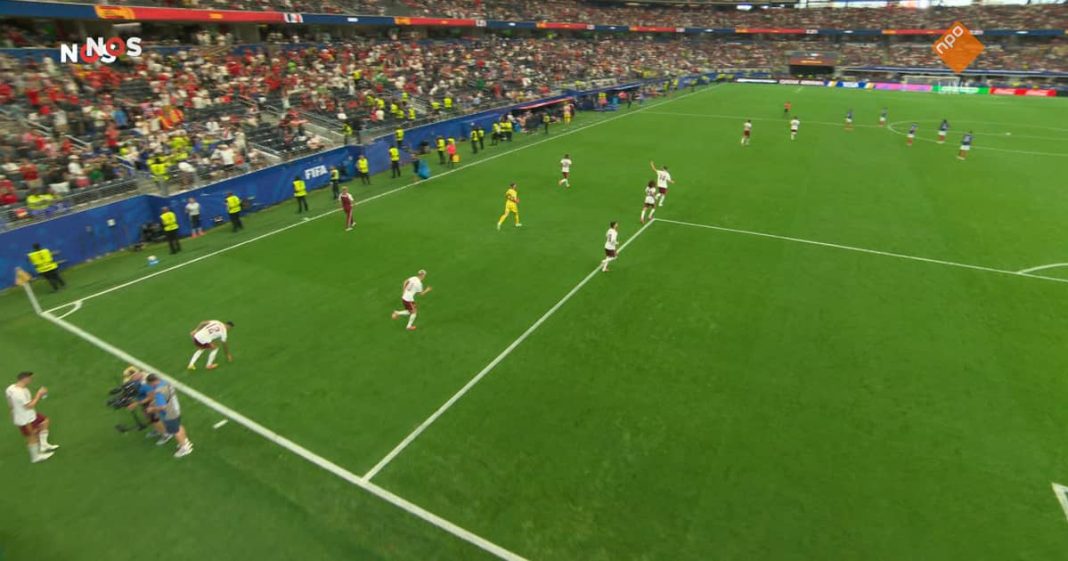 Tweede helft WK-duel Frankrijk en Spanje: Stand na 45 minuten (Photo by: npo.nl)