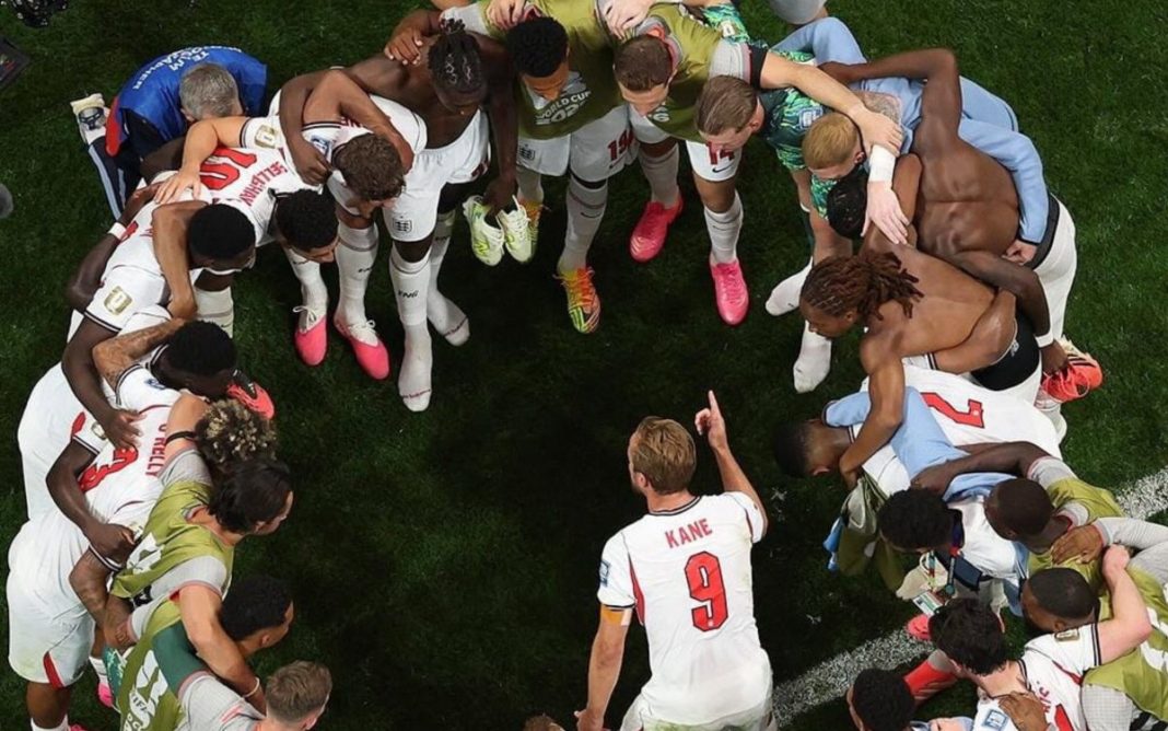 Veiligheidszorgen rond Engels voetbalelftal in Mexico tijdens FIFA WK-achtste finale (Photo by: yimg.com)