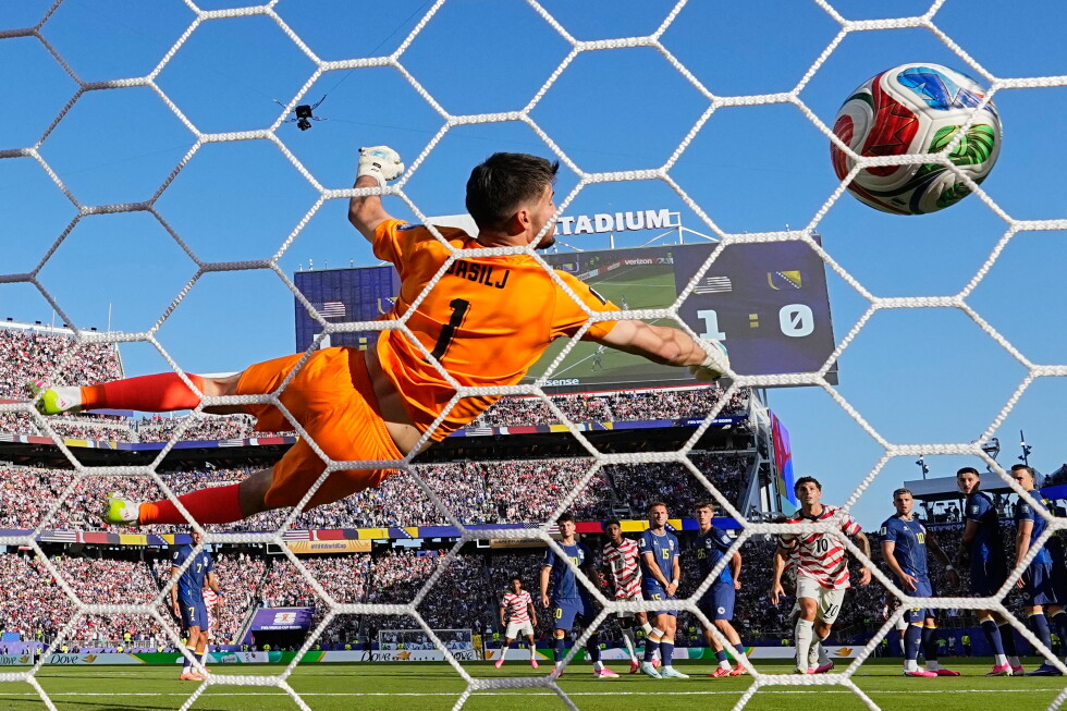Verenigde Staten plaatsen zich voor achtste finale WK na overwinning op Bosnië-Herzegovina (Photo by: apnews.com)