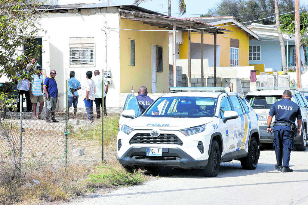Agressieve man weigert woning te verlaten op Curaçao (Picture by: extra.cw)