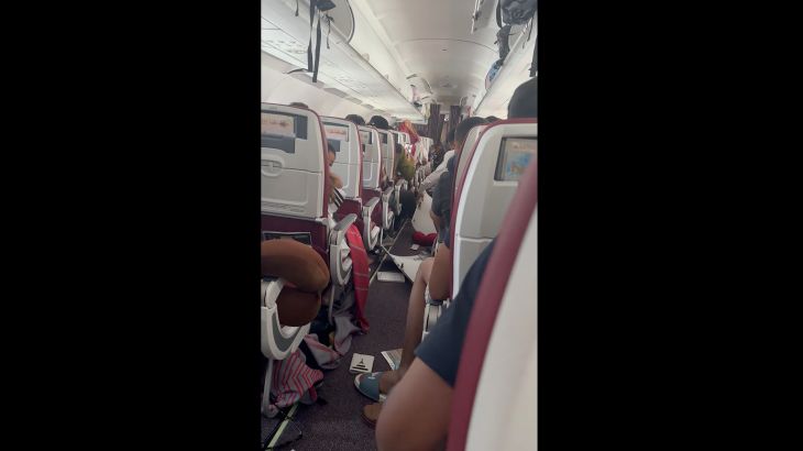 Air India-vlucht ervaart hevige turbulentie, daalt bijna 300 voet Air India-vlucht ervaart hevige turbulentie, daalt bijna 300 voet (Picture by: aljazeera.com)