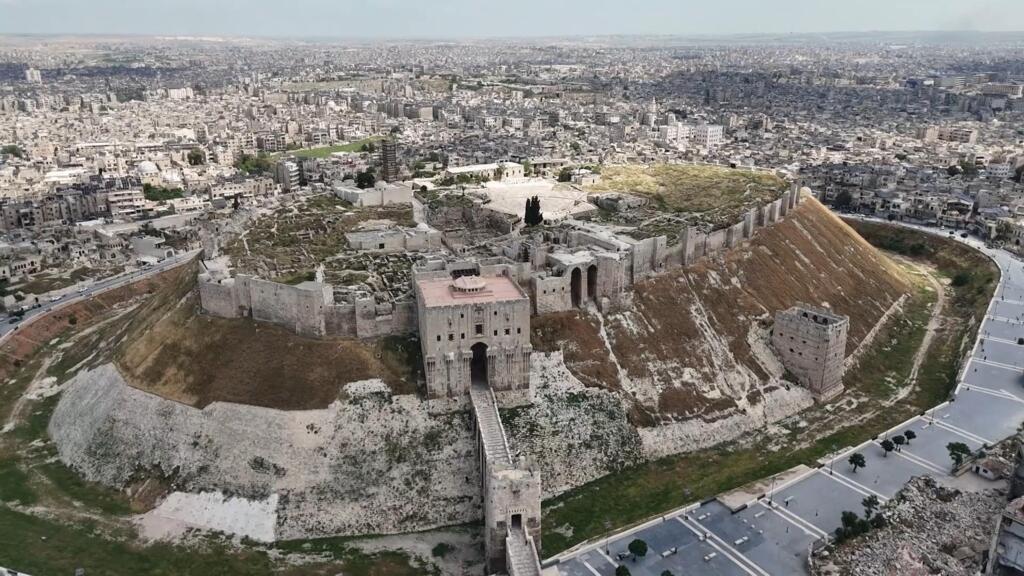 Aleppo herstelt zich: Syrische economische hoofdstad beleefd geleidelijke wederopbouw Aleppo herstelt zich: Syrische economische hoofdstad beleefd geleidelijke wederopbouw (Picture by: s.france24.com)