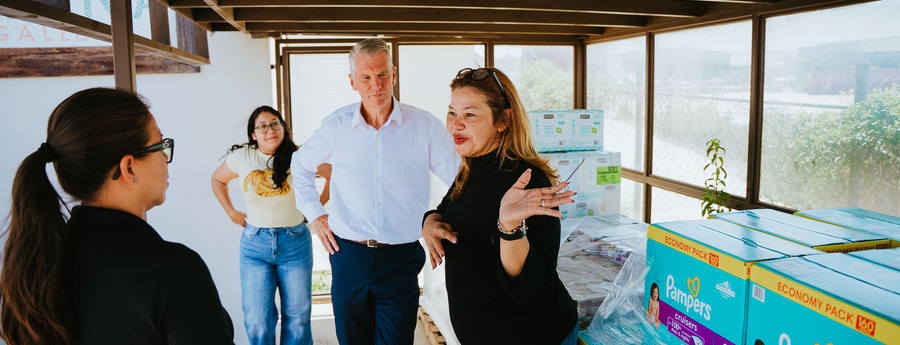 Aruba Bank doneert aan Fundacion VeneAruba Solidaria voor Venezuela (Picture by: noticiacla.com)