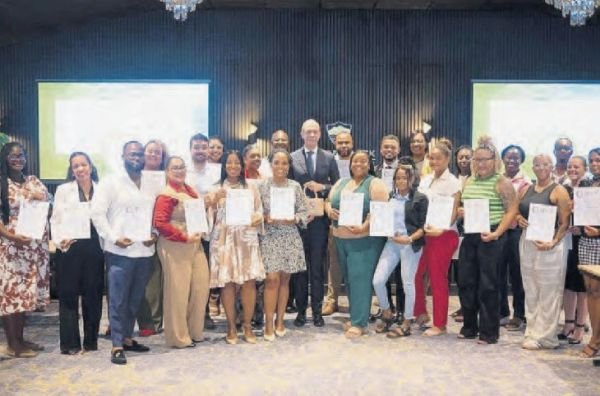 BES-eilanden versterken samenwerking met gezamenlijke protocololpleiding op Statia (Picture by: saba-news.com)