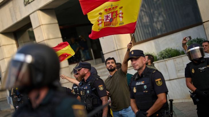 Bewoners van Ceuta keren anti-immigratie demonstratie af (Picture by: aljazeera.com)