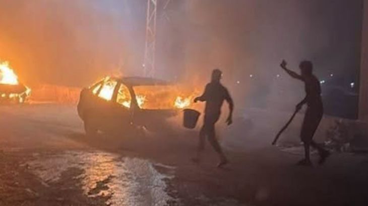 Brandstichting meldt zich in West-Bank: Meerdere voertuigen getroffen Brandstichting meldt zich in West-Bank: Meerdere voertuigen getroffen (Picture by: aljazeera.com)