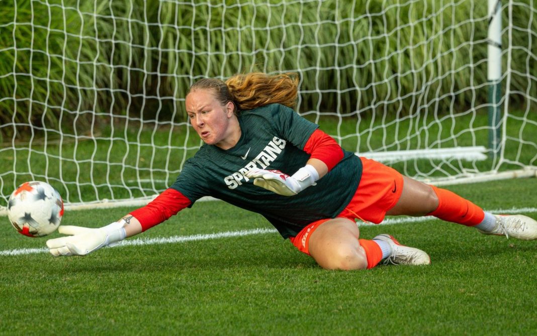 Canadese voetballer Henning geselecteerd voor FIFA U20-wereldkampioenschap (Photo by: sidearmdev.com)