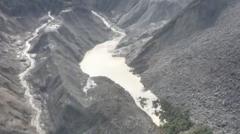 China waarschuwt: hoog risico op tweede vloed Nepal-Tibet China waarschuwt voor 'hoog risico' op doorbraak stuwmeer en tweede vloed (Picture by: ichef.bbci.co.uk)