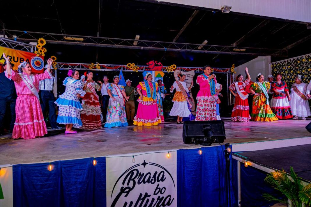 Clarissa Arrindell verkozen tot Reina Folklore 2026 op Aruba Clarissa Arrindell verkozen tot Reina Folklore 2026 op Aruba (Picture by: 24ora.com)