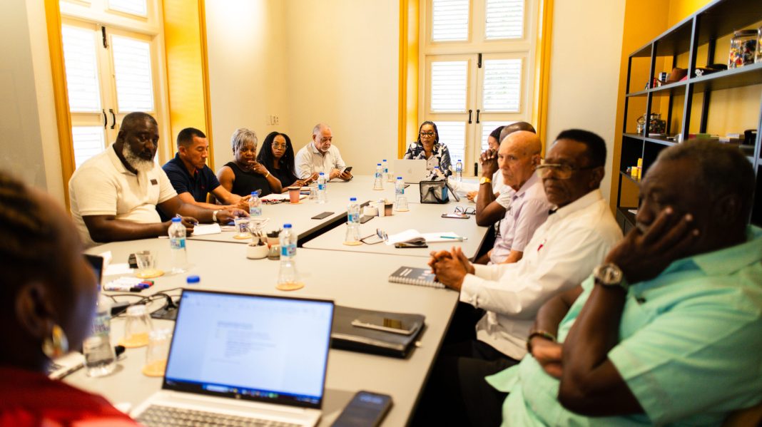 Dialoog Tripartit op Curaçao hervat na lange onderbreking (Picture by: paradisefm.cw)
