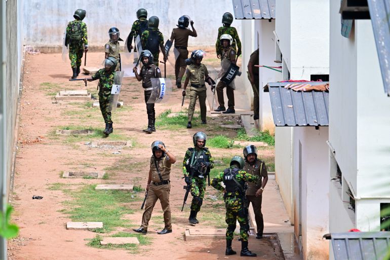 Drie doden en tientallen gewonden door gevangenisopstanden in Sri Lanka Drie doden en tientallen gewonden door gevangenisopstanden in Sri Lanka (Picture by: aljazeera.com)
