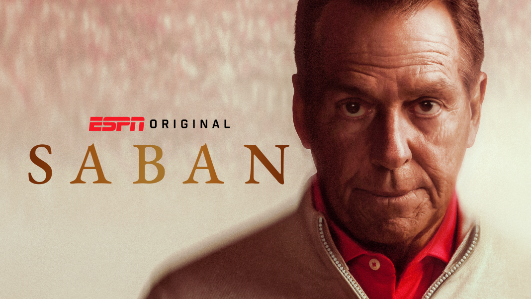 ESPN's zesdelige 'Saban' toont fans uren aan ongeziene beelden van de beroemde footballcoach (Picture by: variety.com)