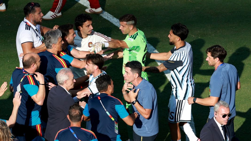 FIFA legt Argentijnse voetballers schorsing op na incident WK-finale (Photo by: goal.com)