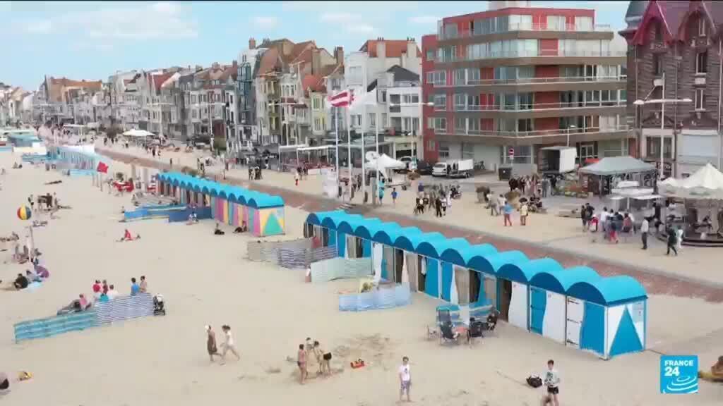 Franse vakantiegangers trekken naar het noorden vanwege hittegolven (Picture by: s.france24.com)