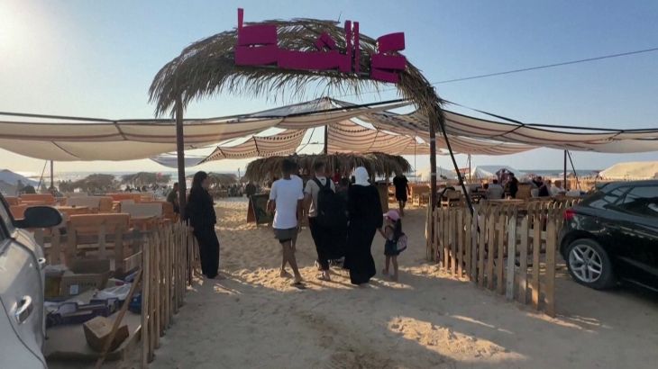 Gazaanse journaliste opent strandcafé na jaren van conflict (Picture by: aljazeera.com)