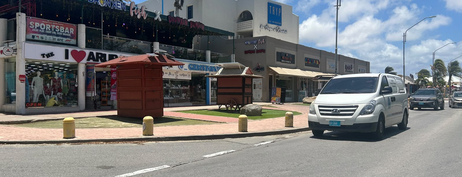 Gewapende overval op Gems Jewelry in Palm Beach, Aruba (Picture by: noticiacla.com)
