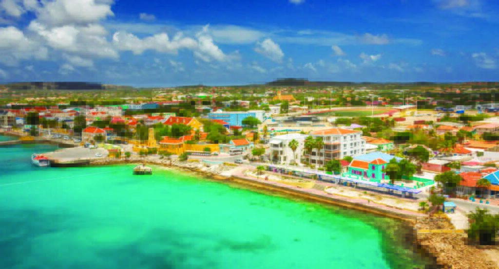 Gezamenlijke oproep van ondernemers en politie voor versterking Bonaire Gezamenlijke oproep van ondernemers en politie voor versterking Bonaire (Picture by: extra.cw)