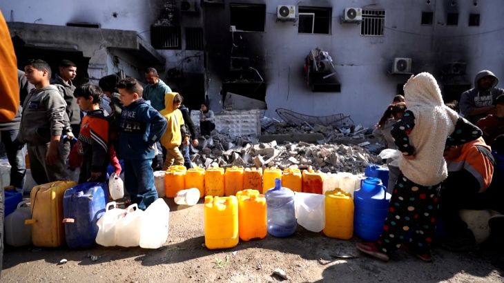 Gezinnen in Gaza kampen met watertekort door beschadigde infrastructuur Gezinnen in Gaza kampen met watertekort door beschadigde infrastructuur (Picture by: aljazeera.com)