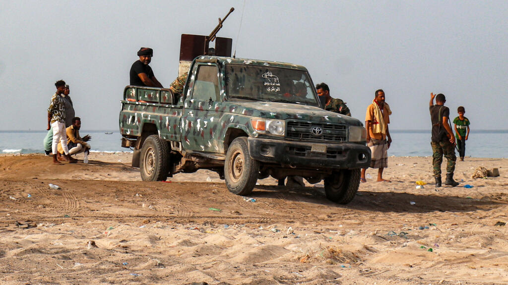 Houthi-rebellen doden tientallen troepen van de Saudiedag gesteunde Jemenese regering Houthi-rebellen doden tientallen troepen van de Saudiedag gesteunde Jemenese regering (Picture by: s.france24.com)