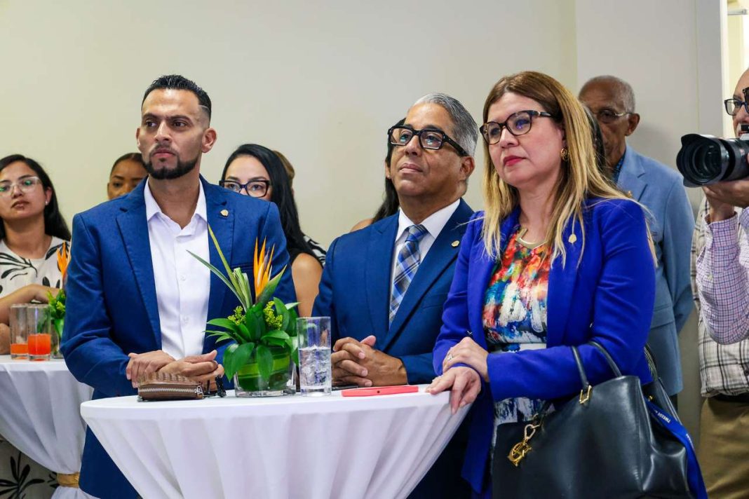 Instituto San Nicolas Aruba behaalt internationale accreditatie Instituto San Nicolas Aruba behaalt internationale accreditatie (Picture by: 24ora.com)