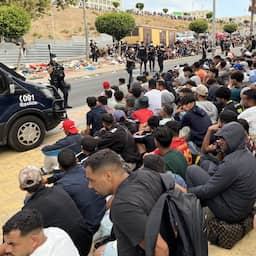 Italië en Spanje verlengen grenscontroles na massale migratie naar Ceuta (Picture by: nu.cw)