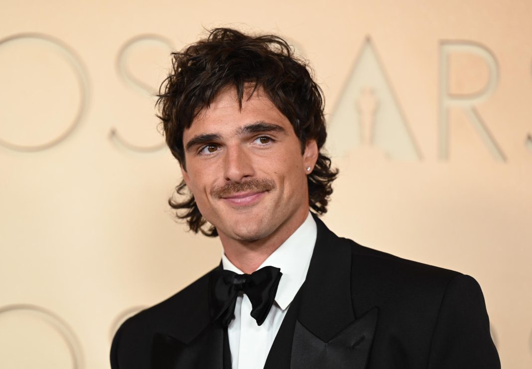 Jacob Elordi en Scarlett Johansson in nieuwe Ari Aster film (Picture by: variety.com)