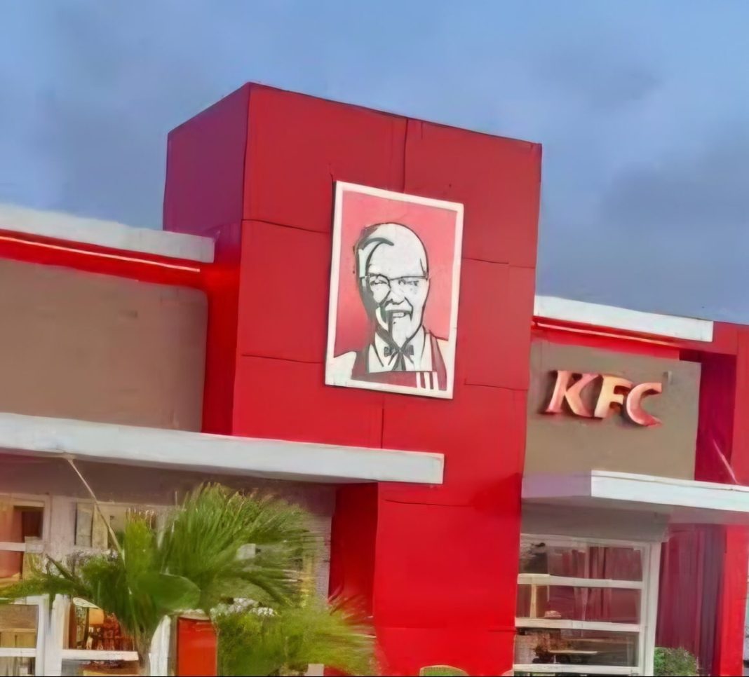 KFC Sta. Maria en Brievengat schakelen over op contanteloos betalen (Picture by: nu.cw)