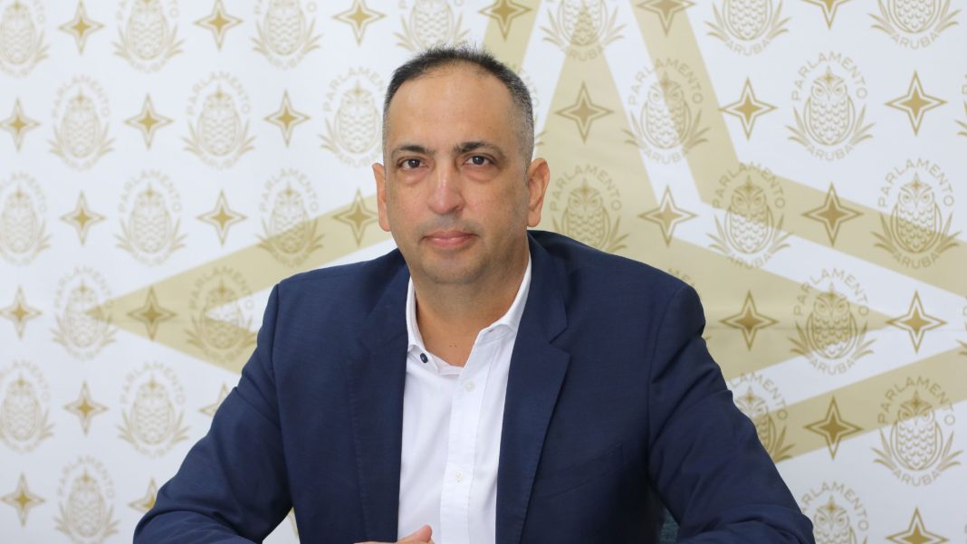 MEP-parlementariër hekelt gebrek aan onderwijsinvesteringen Aruba MEP-parlementariër hekelt gebrek aan onderwijsinvesteringen Aruba (Picture by: 24ora.com)