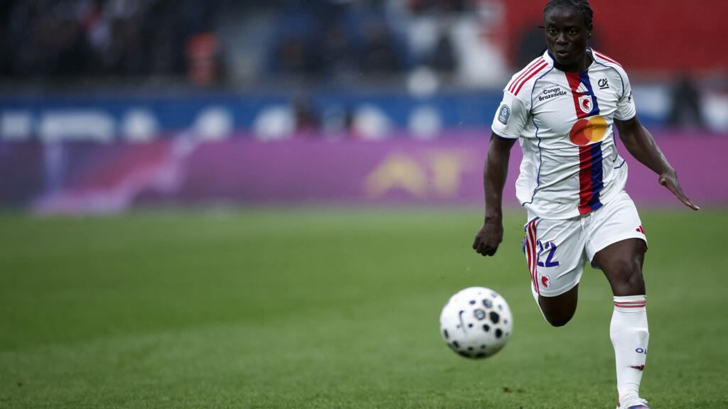 Malawische ‘Chawinga’-zusters schitteren en bereiken Afrika Cup finale Malawische 'Chawinga'-zusters schitteren en bereiken Afrika Cup finale (Picture by: s.france24.com)