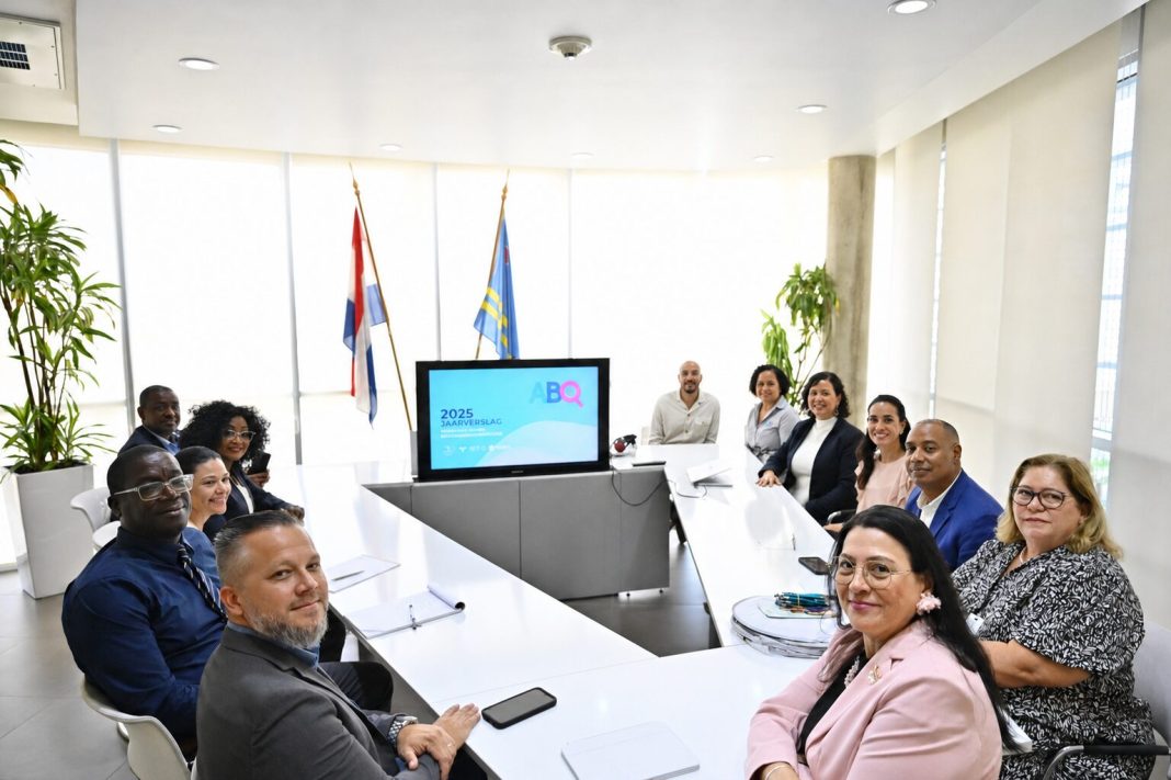 Minister en Fundacion ABO versterken kankerschermingsbeleid Aruba Minister en Fundacion ABO versterken kankerschermingsbeleid Aruba (Picture by: 24ora.com)