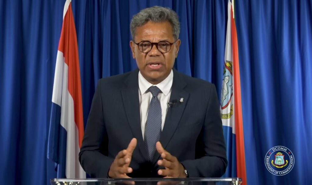 Minister-president van Sint Maarten roept op tot voorbereiding vanwege orkaanseizoen Minister-president van Sint Maarten roept op tot voorbereiding vanwege orkaanseizoen (Picture by: extra.cw)