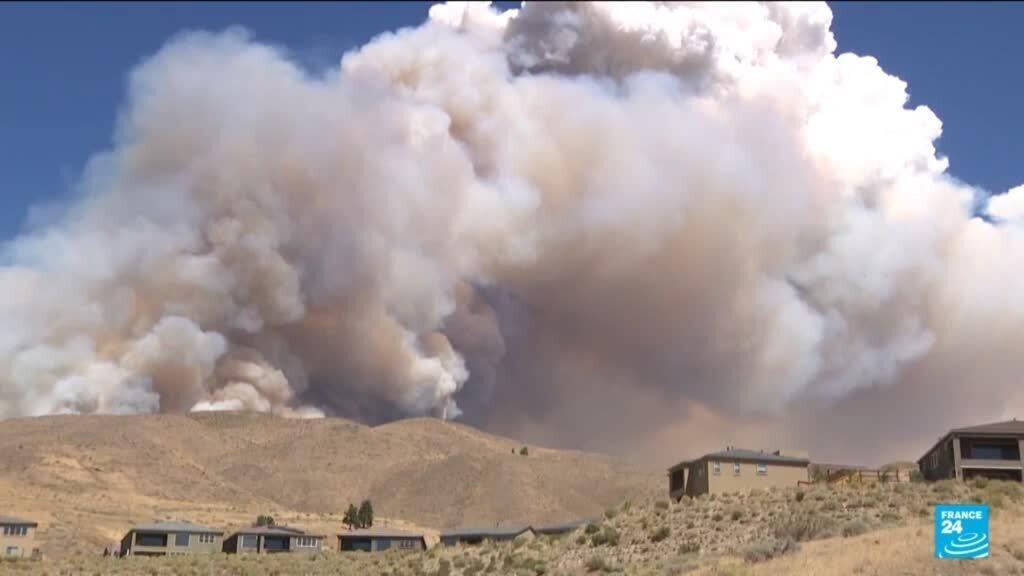 Noodtoestand uitgeroepen in Nevada na bosbrand die 14.000 mensen dwingt te evacueren (Picture by: s.france24.com)