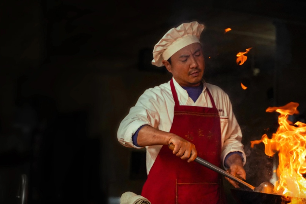 China box office: ‘Once Upon a Time in the Middle East’ blijft nummer 1 'Once Upon a Time in the Middle East' blijft aan kop in China, 'V' debuteert op twee (Picture by: variety.com)