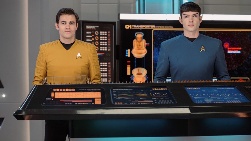 Onwaarschijnlijke vriendschap: Kirk en Spock ontmoeten elkaar in ‘Strange New Worlds’ Onwaarschijnlijke vriendschap: Kirk en Spock ontmoeten elkaar in 'Strange New Worlds' (Picture by: slashfilm.com)