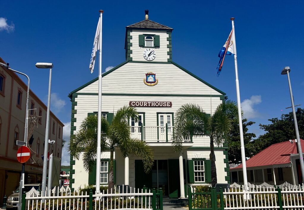 Oud-kabinetschef Sint Maarten veroordeeld in corruptiezaak 'Jasmine' (Picture by: paradisefm.cw)