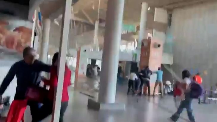 Paniek bij aardbeving: Luchthaven Pereira in Colombia zwaar beschadigd Paniek bij aardbeving: Luchthaven Pereira in Colombia zwaar beschadigd (Picture by: aljazeera.com)