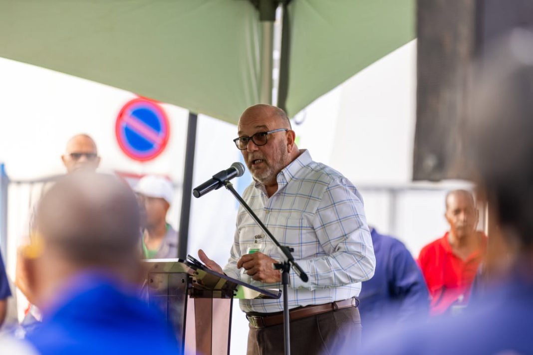 Parlement Curaçao eist onafhankelijk onderzoek naar leiding overheidsbedrijf 2Bays (Picture by: paradisefm.cw)