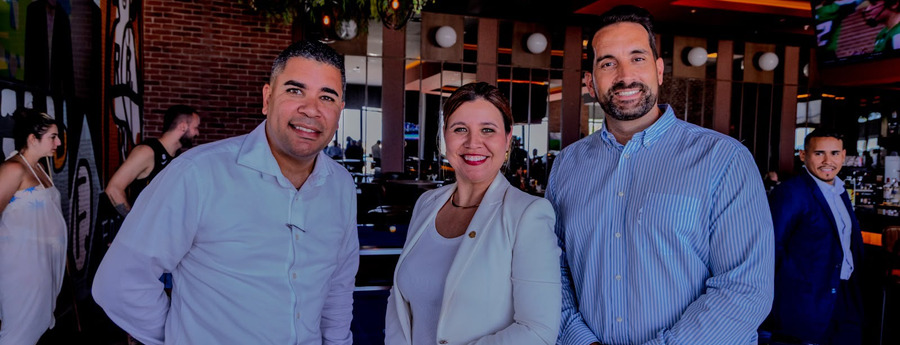 Parlementario Arends-Reyes bekijkt renovatie Riu Palace Aruba Parlementario Arends-Reyes bekijkt renovatie Riu Palace Aruba (Picture by: noticiacla.com)